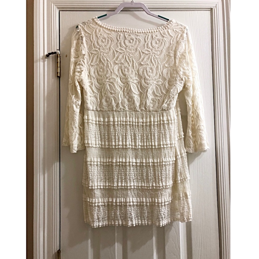 White Lace Top🤍:) - Picture 2 of 6